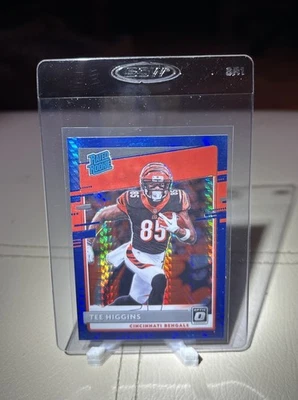 2020 Panini Donruss Optic Rated Rookies Tee Higgins #160 Blue Hyper Prizm (RC) - Image 1 of 2