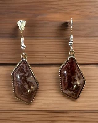 Brincos de gancho Paparazzi Eye Of The Tigress Shepherd pedras acrílicas sem níquel - Imagem 1 de 4