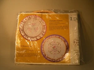 PZW43 CREATIVE CIRCLE KIT #1947 embroidery & cross stitch kit, RUFFLES & ROSES - Picture 1 of 6