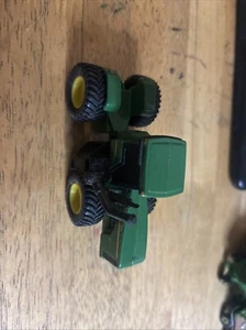 John Deere 1/64 Die Cast Tractor ETRL with 4WD Farm Toy - Picture 1 of 7