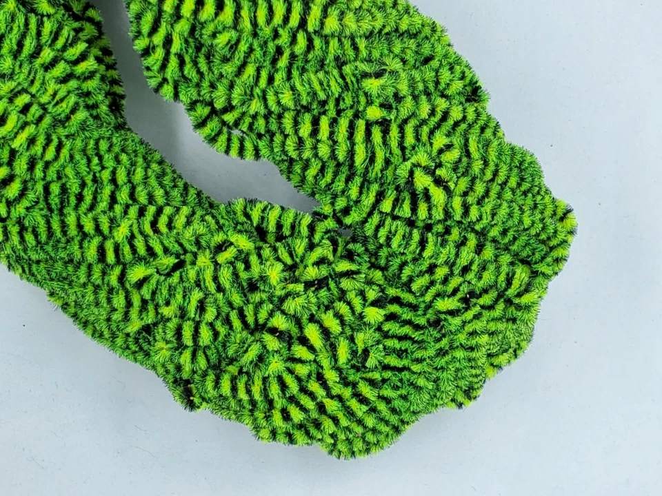 NEGRO Y FL. CHARTREUSE CHENILLA DE NAILON ABIGARRADO Plantilla para atar paquete de 5 yardas Foto 1 de 1