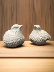 Vintage Rustic Bird Stoneware Salt & Pepper Shakers Country Cottage Woodland - Picture 1 of 12