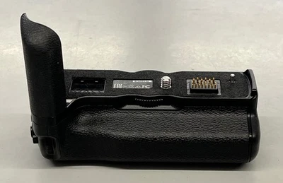 FUJIFILM VG-XT3 VERTICAL BATTERY GRIP INC AC ADAPTER - Image 1 of 4