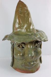 Brutto Halloween STREGA con trecce e cappello fatto a mano ceramica viso datato 1957 e firmato - Foto 1 di 19