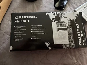 RADIO TRANSISTER GRUNDIG MINI 100 PE AM/FM/ONDA CORTA/TRANSISTER Probado Funciona - Imagen 1 de 4