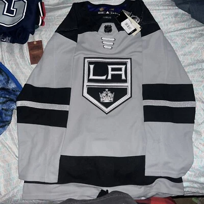 Camiseta deportiva para hombre Adidas NHL Hockey Los Angeles Kings espalda lisa negra/plateada talla 46 Foto 1 de 4