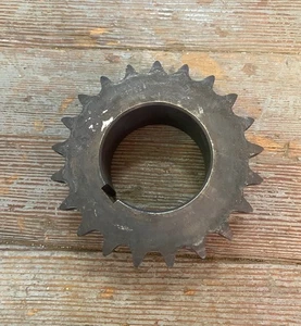 PIÑÓN CADENA RODILLO CASQUILLO MARRÓN H60Q21 #60 CADENA 21 DIENTES - Imagen 1 de 3