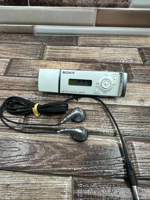 Sony IC Hand Held Portable Voice Recorder Mp3 ICD-U60 USB WHITE-Brand New - Image 1 of 4