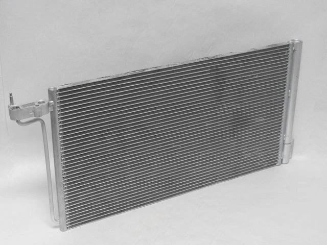 空调冷凝器适用于 2012 - 2014 年福特福克斯 2013 CK863QR 冷凝器平行流量 — 第 1/1 张图片