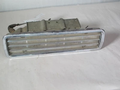 Оригинальный правый габаритный фонарь 67 Mercury Monterey C7MB-15A205-A - Изображение 1 из 4