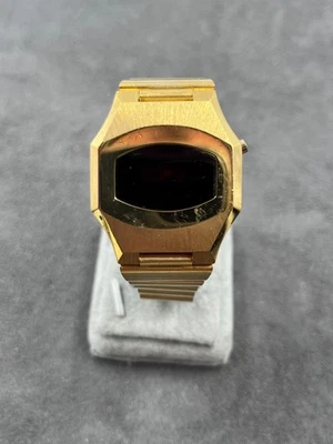 Vintage red Led watch - Photo 1/4