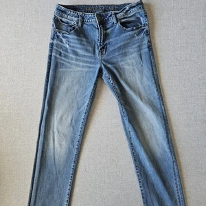 Pantalones de mezclilla American Eagle originales rectos para hombre 34x36 flexibles azul oscuro lavado - Imagen 1 de 13
