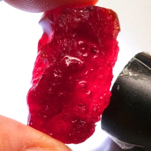 141.2Ct. Natural Gemstone Ruby Rough Rare Pinkish Red Large Size Mine Mozambique - Picture 1 of 7