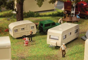 FALLER Scala 1/87 HO anni 70 RIMORCHI DA VIAGGIO Camper Caravan Kit Costruzione (2PCS) - Foto 1 di 6