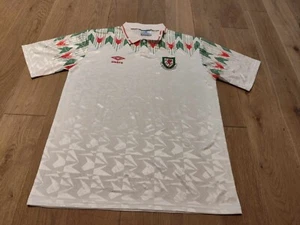 Umbro Wales SHIRT TRIKOT JERSY CAMISETA MAGL size 2XL - Picture 1 of 3