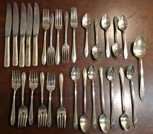 Oneida Tudor Plate Community QUEEN BESS II (1949) ~ 29 Pieces - Picture 1 of 8