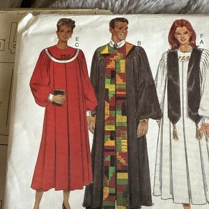 Butterick 3819 Unisex Religiös MORGENMANTEL Kragen Chor GradKlerus Muster UNCUT - Bild 1 von 11