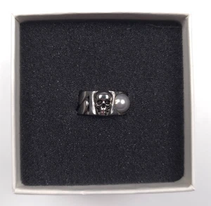Anillo Calavera Plata Alexander McQueen $395 con Perla Imitada - Hecho en Italia - Talla 19 - Imagen 1 de 7