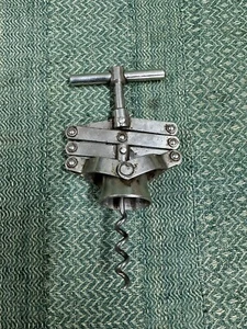 ANTIKER ORIGINAL FEDEREISEN KORKENZIEHER AUS DEN FRÜHEN 1900ER JAHREN - Bild 1 von 11