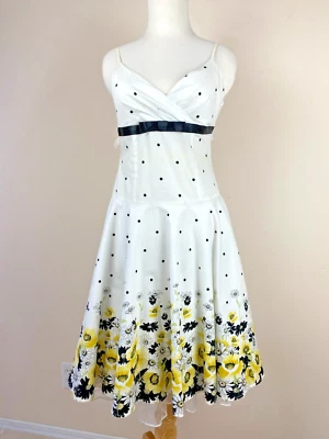 City Triangles White Sundress 7 Yellow Daisy Floral Spring Empire Waist Dress - Image 1 of 4