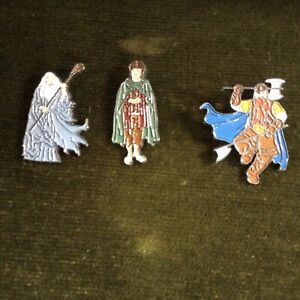 LORD OF THE RINGS  SET OF 3 PIN BADGES