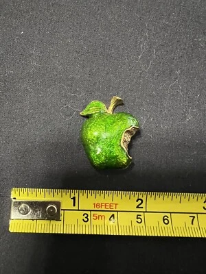 Vtg 1997 AVON Color Fruit Pin Apple Enamel Brooch in Original Box - Imagem 1 de 4