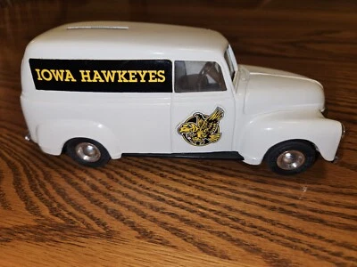 CAMINHÃO BANCO DE FERRO FUNDIDO CHEVY IOWA HAWEYES PAINEL ENTREGA 50. Com chave original! - Imagem 1 de 4