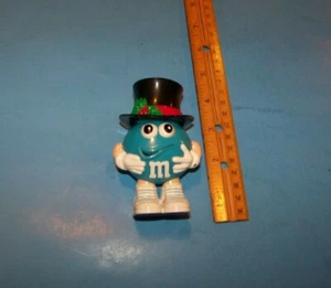 M&M's Weihnachtsfigur mit Hut ""Blau"" (Sammlerstück leerer Süßigkeitenbehälter) - Bild 1 von 4