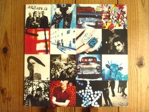 Original / U2 / Achtung Baby / Island Records / U28 / Masterpiece One, - Foto 1 di 3