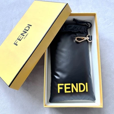 Nuevo FENDI ROMA Gafas de Sol Estuche Suave Paño Accesorio Auténtico Foto 1 de 4