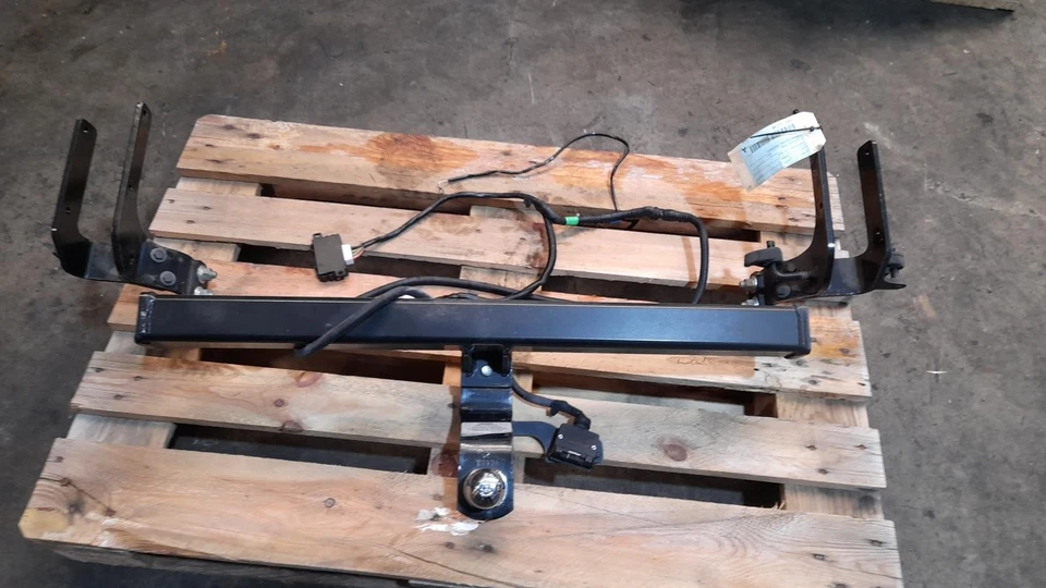 TOYOTA CAMRY TOWBAR ASV50/AVV50, 11/11-05/15 - image 1 of 4