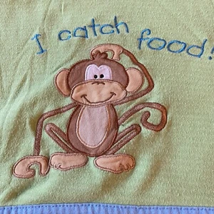 Manta de seguridad para bebé Stephen Joseph Monkey I atrapa comida verde amoroso - Imagen 1 de 4