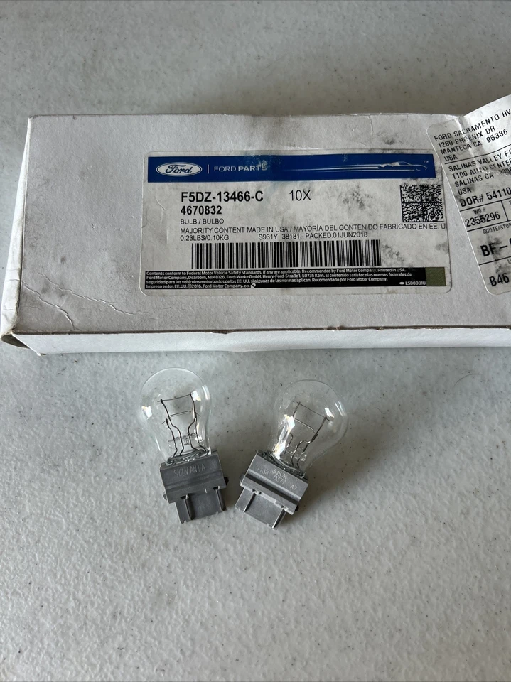Genuine Ford F5DZ-13466-C Bulbs Pair - Set Of 2 Bulbs - Image 1 of 2