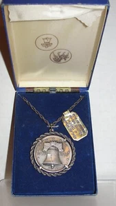 COLLAR DE MONEDAS BICENTENARIO AUTÉNTICAMENTE ACUÑADO - CAMPANA DE LA LIBERTAD - Imagen 1 de 4