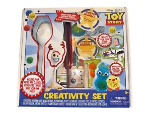 Disney Toy Story 4 Set creatività con forchetta, Ducky, Buzz, Bonnie, ecc. - Foto 1 di 3
