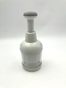 Pampered Chef Push Function Food Chopper - White - Used Item - Picture 1 of 7