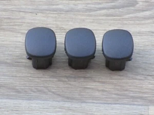 02-04 MUSTANG DASH BUTTON DELETE PLUGS FACTORY STOCK OEM QTY3 - Bild 1 von 8