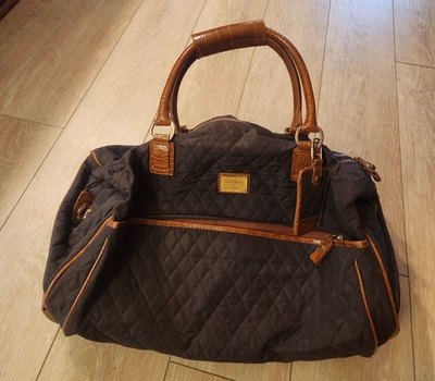 LIZ CLAIBORNE CARRY ON TRAVEL BAG ON ROLLER WHEELS HANDLE LUGGAGE 20X14x10 Brown - Image 1 of 4