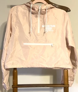 Neu mit Etikett rosa Cropped Windbreaker Hoodie Gr. S Mountain High Outfitters - Bild 1 von 3