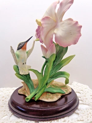 1985 Homco Masterpiece Bone China figurine Hummingbird/Orchid  signed by Mizuno - Image 1 of 4