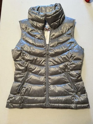 Chaleco acolchado Calvin Klein metálico brillante plateado embalable talla mediana  Foto 1 de 4