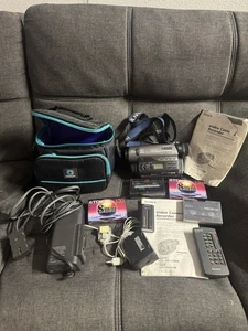 Sony CCD-TR910 NTSC Handycam Video Hi8 8mm Camcorder Camera Rec Tested Working - Picture 1 of 20