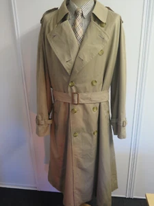 Genuine Burberry Beige Mac Trench Coat Raincoat Size L 42" Euro 52 + Liner - Picture 1 of 12