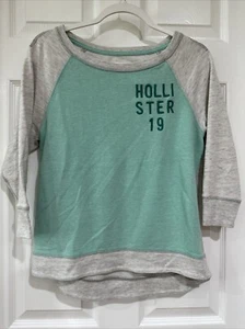 Hollister Women's XS 3/4 Sleeve Crew Neck Sweatshirt Top Green Gray EUC - Picture 1 of 7