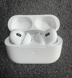 Air Pods Pro 2 (2. Generation mit MagSafe)  mit Case, Zubehör und OVP - Bild 1 von 5