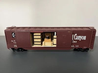 O Scale 2-Rail Wood & Tin ATSF Grand Canyon Double Door Box Car 7206 w/Freight - Image 1 of 4