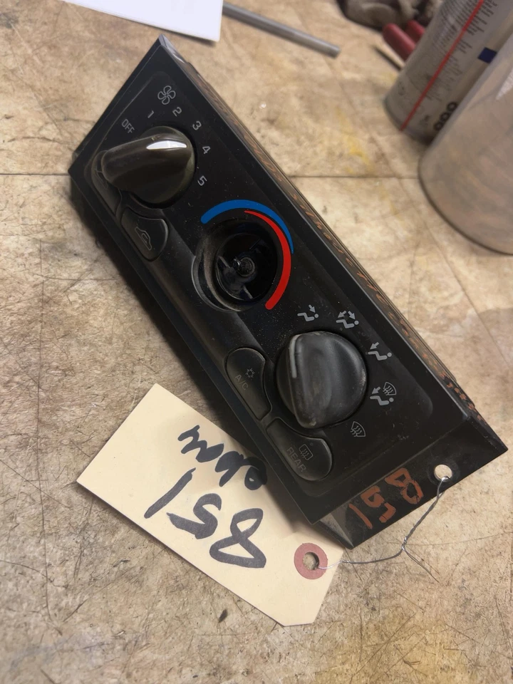 00 Oldsmobile OLDS SIHLOUETTE Calentador A/C Control Foto 1 de 4