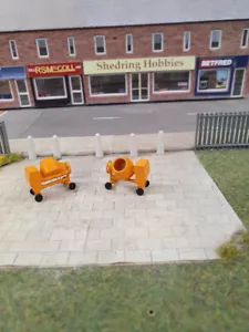 1/76 Scale/ 00 Gauge Resin Cement Mixer Orange 2 pack - Picture 1 of 3