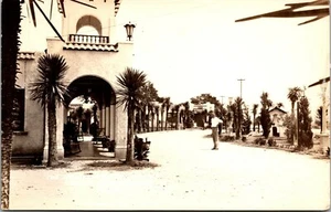 Foto postal real de colección Regina Apartments Monterrey Nuevo León México RPPC - Imagen 1 de 2