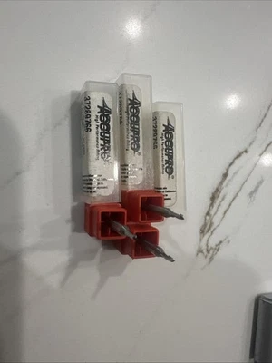 批量 3 件 Accupro 0.064x1/8x.195x1-1/2 硬质合金立铣刀 2fl 方形 5014069 — 第 1/3 张图片